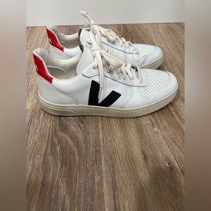 Women’s Veja Shoes- 7